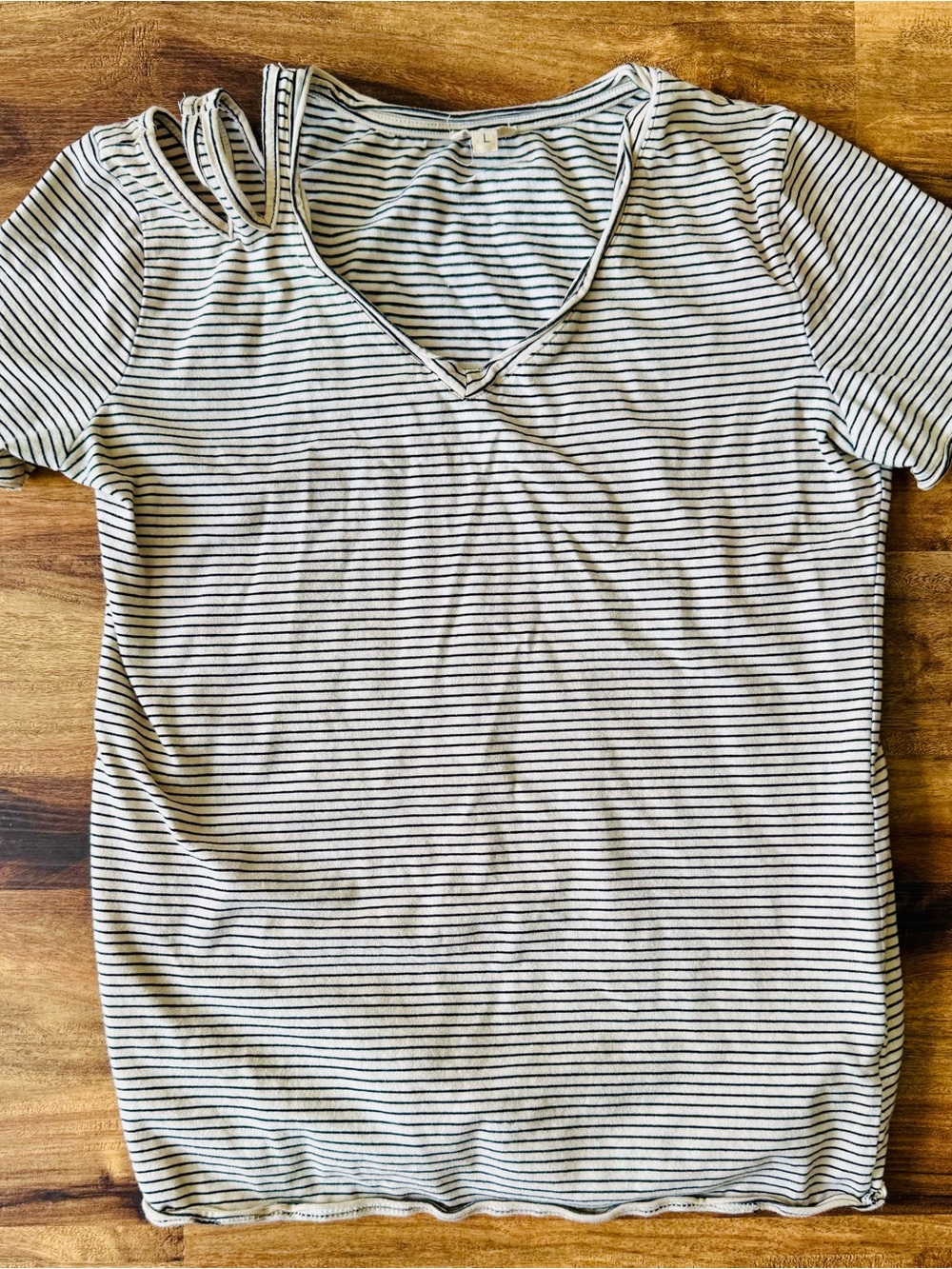 Striped V-Neck Short Sleeve Top - White and Black Size L (Runs Smaller)